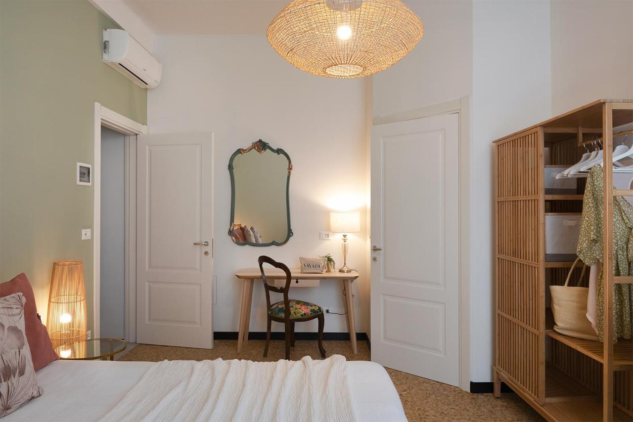 Ensemble Rooms Di Vayadu อาลัสซิโอ ภายนอก รูปภาพ