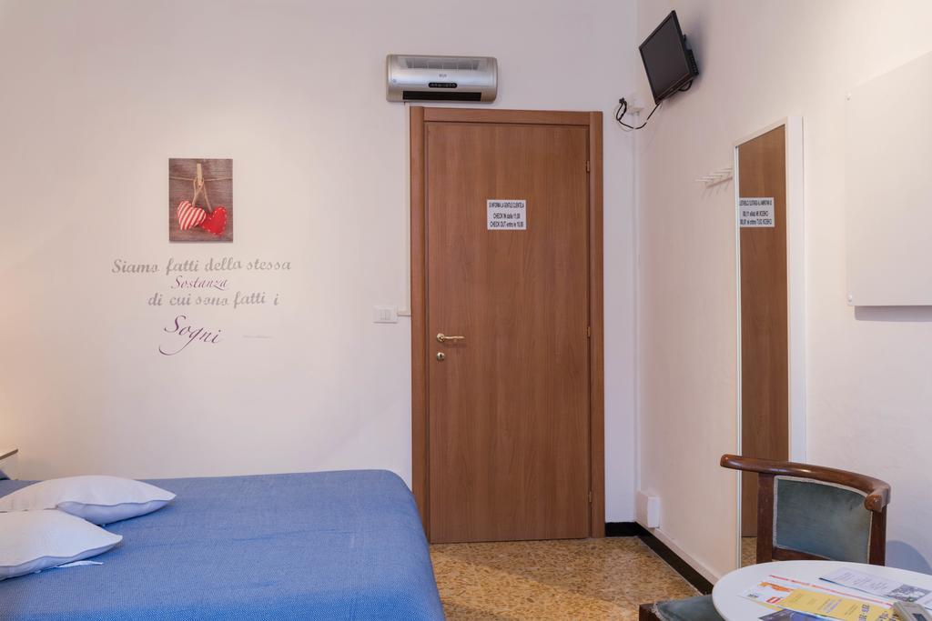 Ensemble Rooms Di Vayadu อาลัสซิโอ ภายนอก รูปภาพ