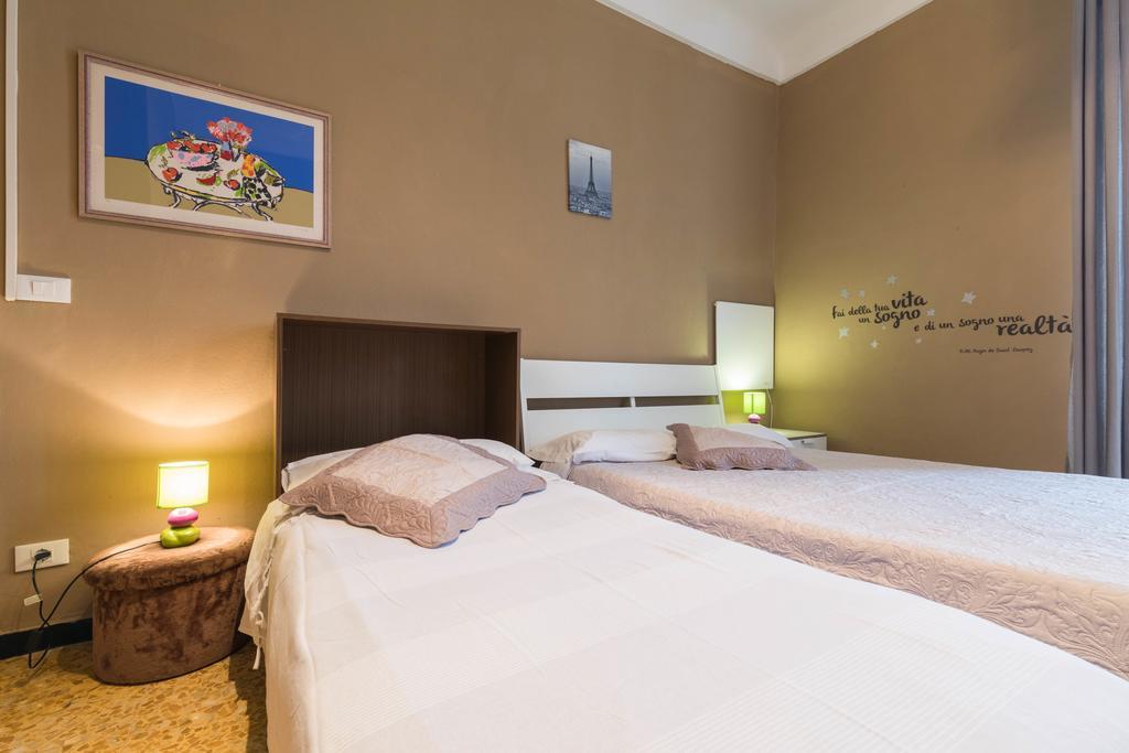 Ensemble Rooms Di Vayadu อาลัสซิโอ ภายนอก รูปภาพ