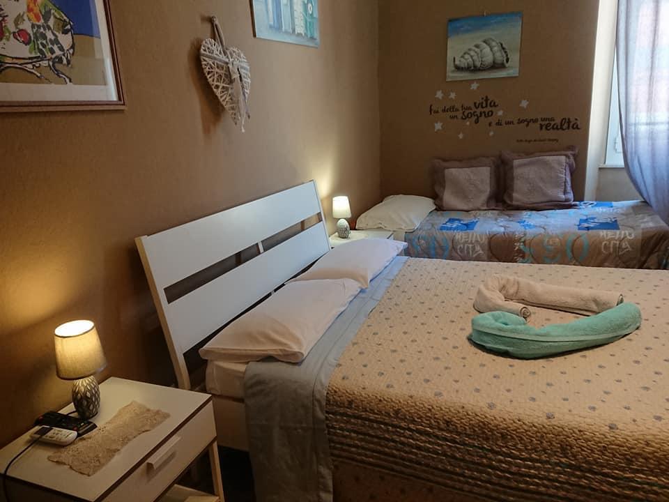 Ensemble Rooms Di Vayadu อาลัสซิโอ ภายนอก รูปภาพ
